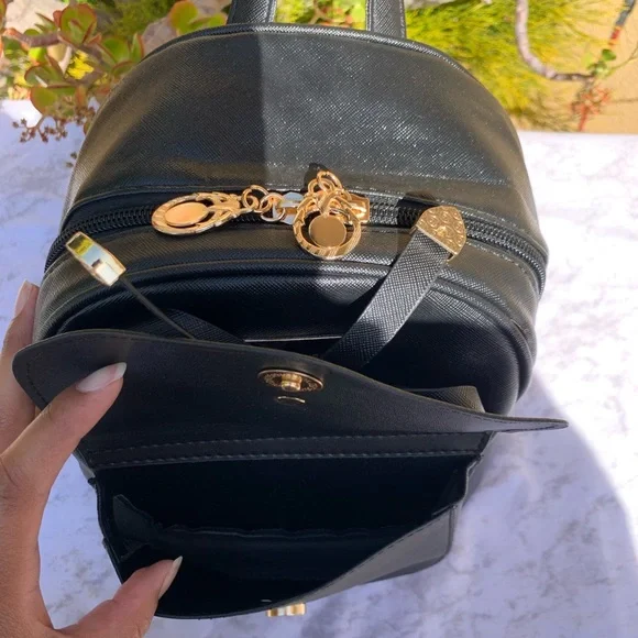 Fashion mini backpack with bow detail - Picture 4 of 6